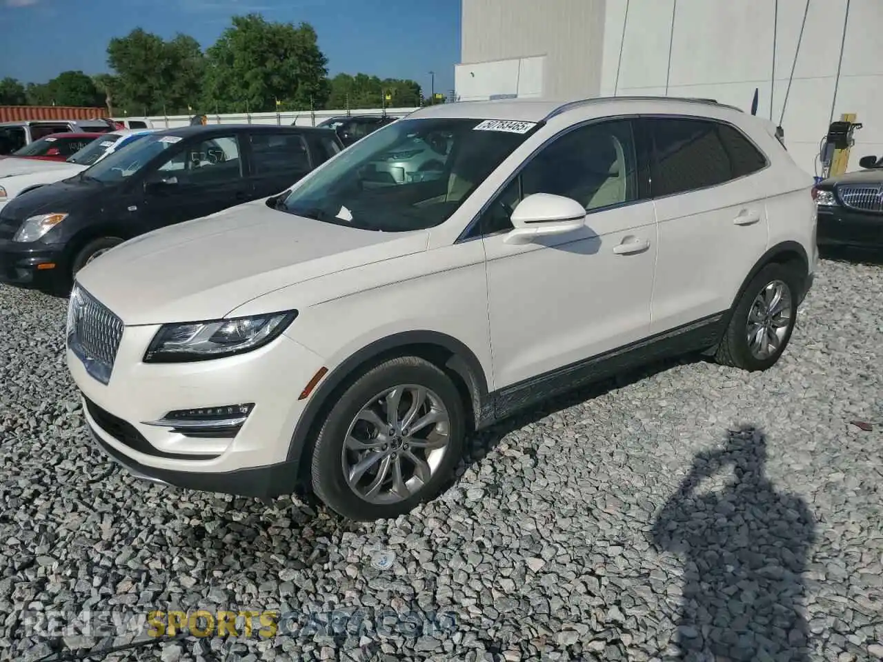 1 Photograph of a damaged car 5LMCJ2C99KUL18946 LINCOLN MKC 2019