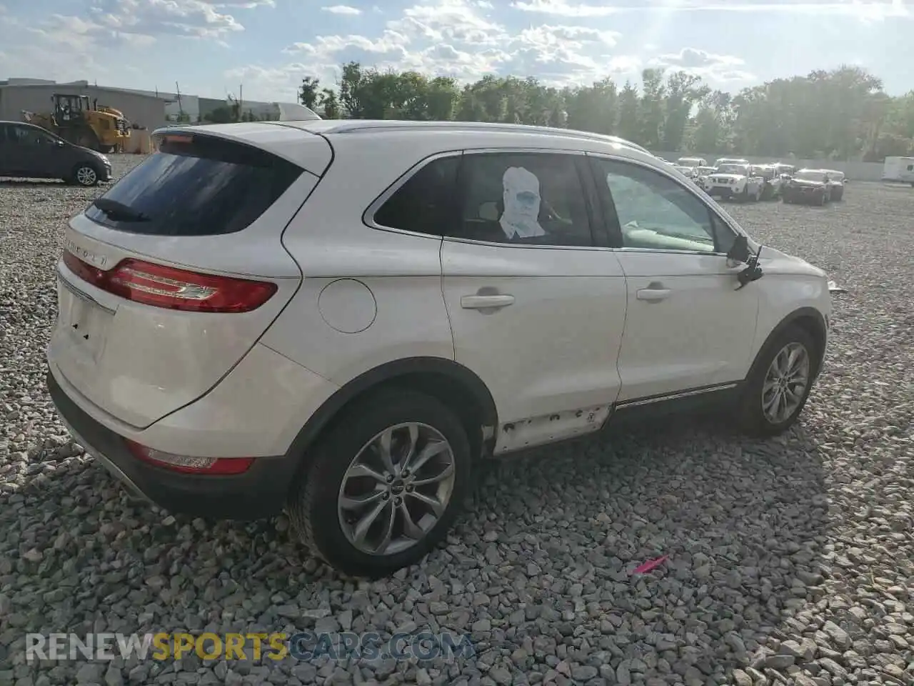 3 Photograph of a damaged car 5LMCJ2C99KUL18946 LINCOLN MKC 2019