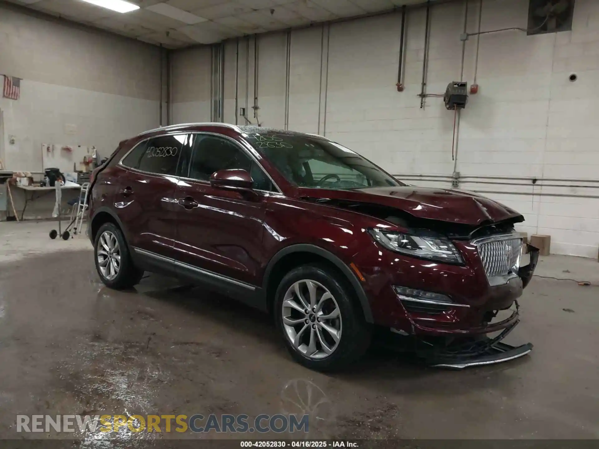 1 Фотография поврежденного автомобиля 5LMCJ2D95KUL07473 LINCOLN MKC 2019
