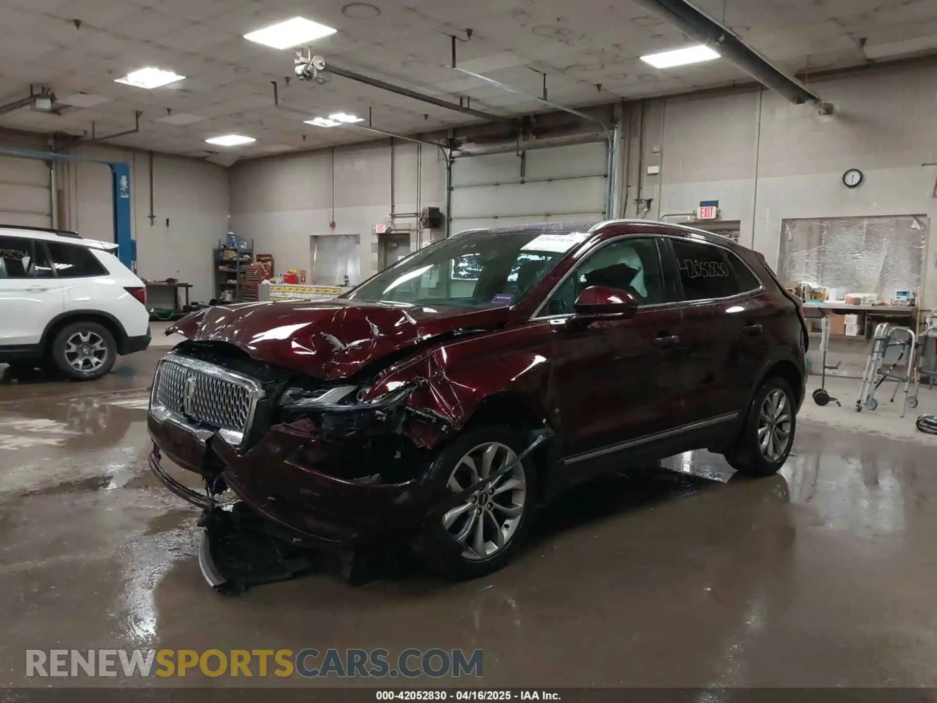 2 Фотография поврежденного автомобиля 5LMCJ2D95KUL07473 LINCOLN MKC 2019