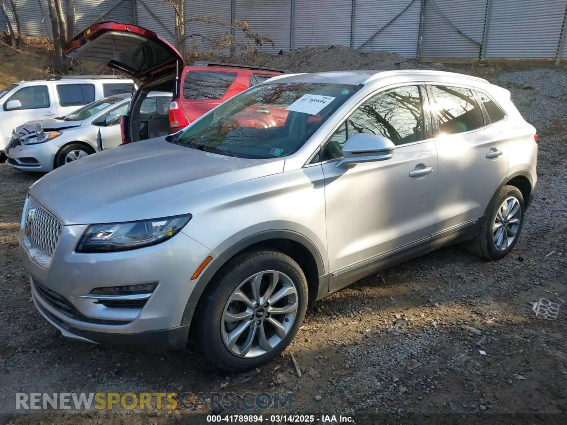 2 Photograph of a damaged car 5LMCJ2D97KUL16479 LINCOLN MKC 2019