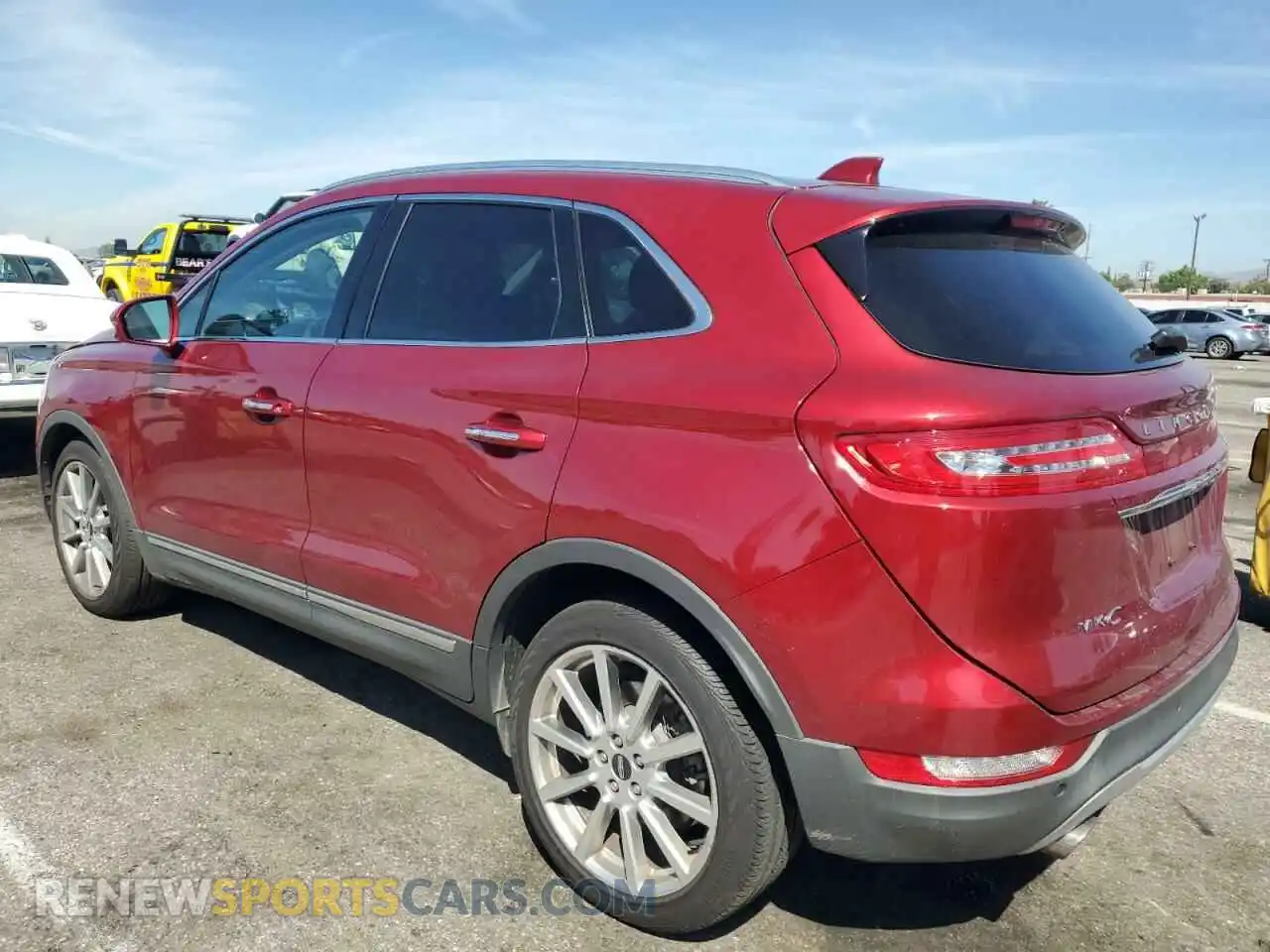 2 Photograph of a damaged car 5LMCJ3C91KUL43975 LINCOLN MKC 2019