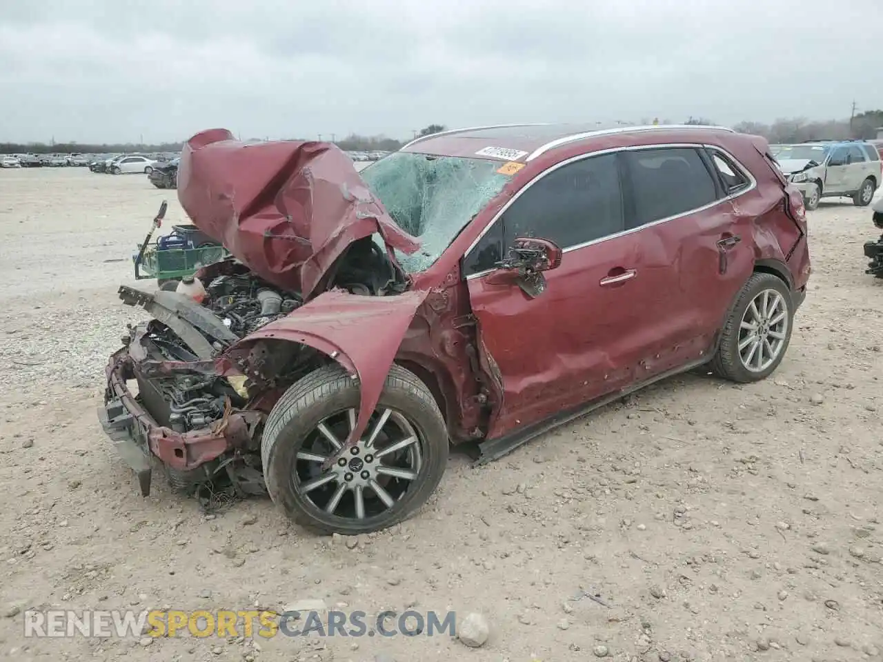 1 Photograph of a damaged car 5LMCJ3C93KUL31990 LINCOLN MKC 2019