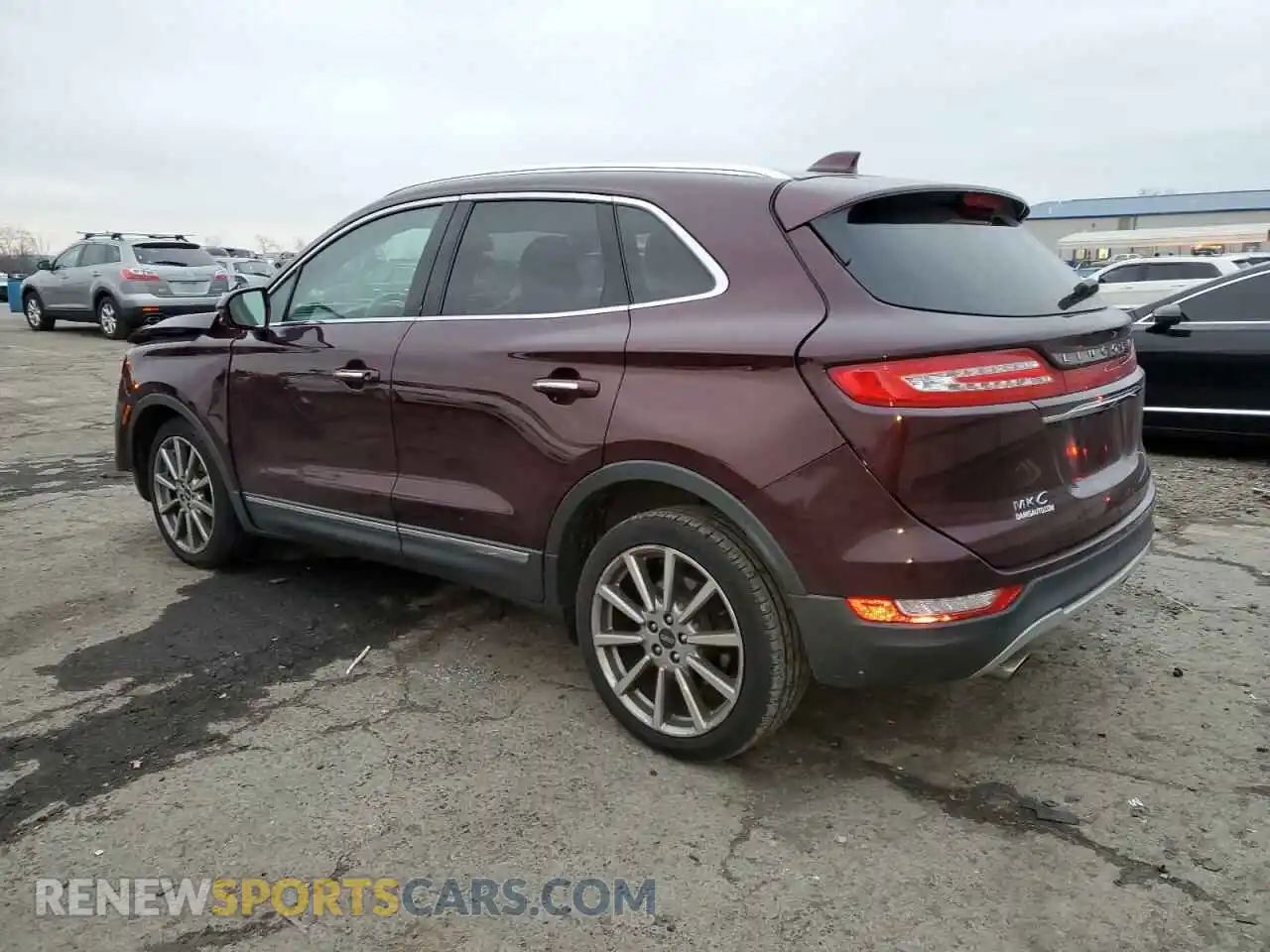 2 Photograph of a damaged car 5LMCJ3C97KUL22967 LINCOLN MKC 2019