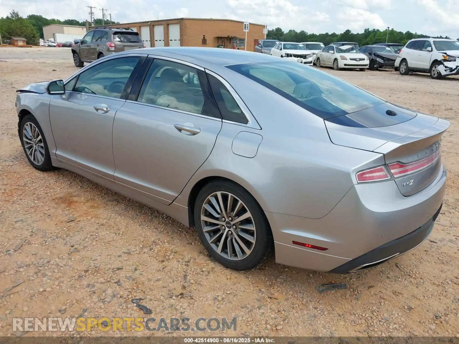 3 Фотография поврежденного автомобиля 3LN6L5KU5LR611561 LINCOLN MKZ 2020