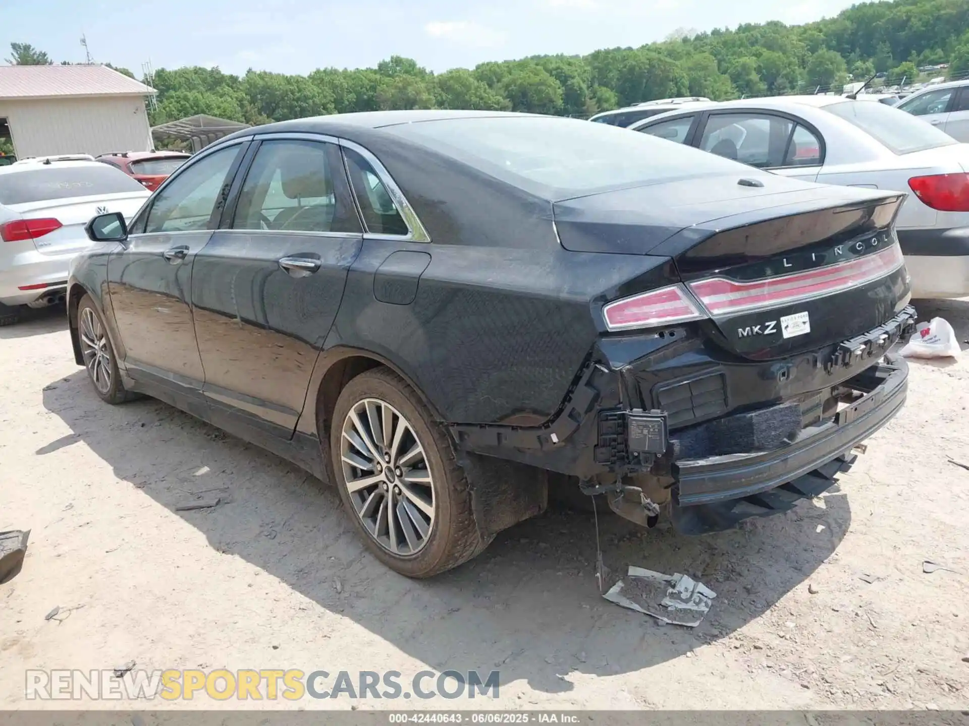 3 Photograph of a damaged car 3LN6L5KU6LR614453 LINCOLN MKZ 2020