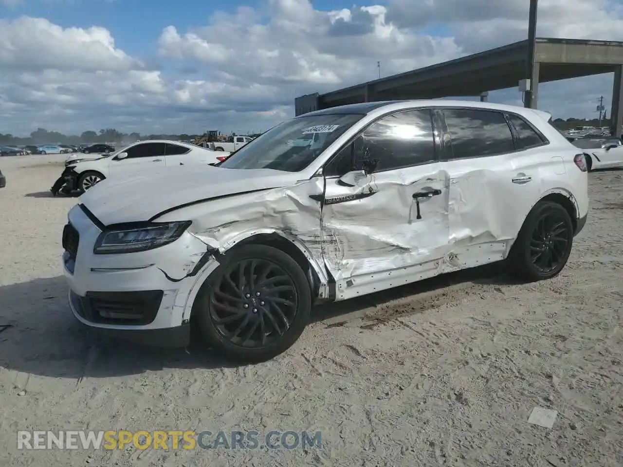 1 Photograph of a damaged car 2LMPJ6L92KBL40843 LINCOLN NAUTILUS 2019
