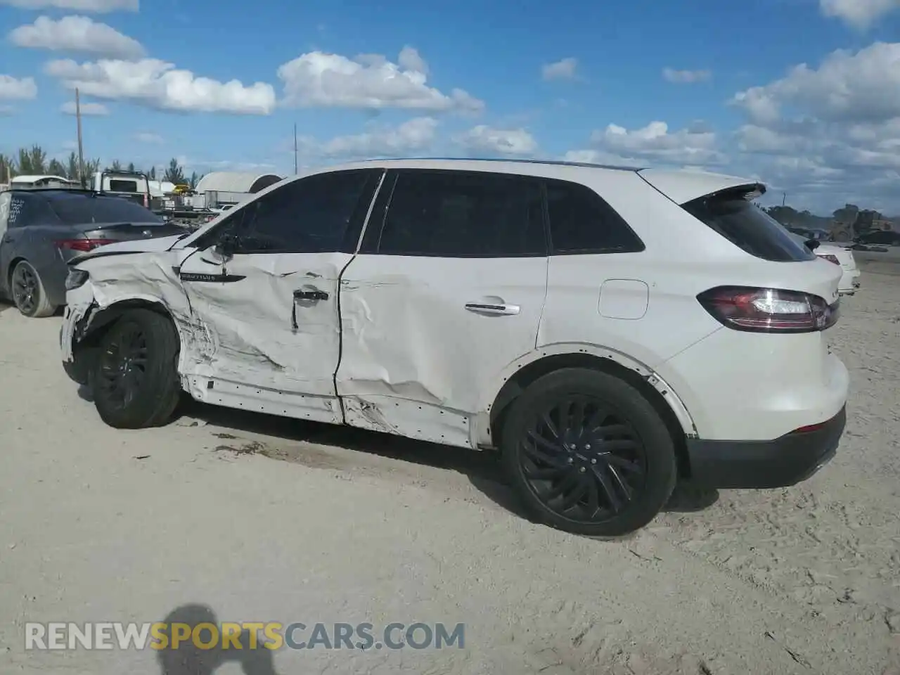 2 Photograph of a damaged car 2LMPJ6L92KBL40843 LINCOLN NAUTILUS 2019