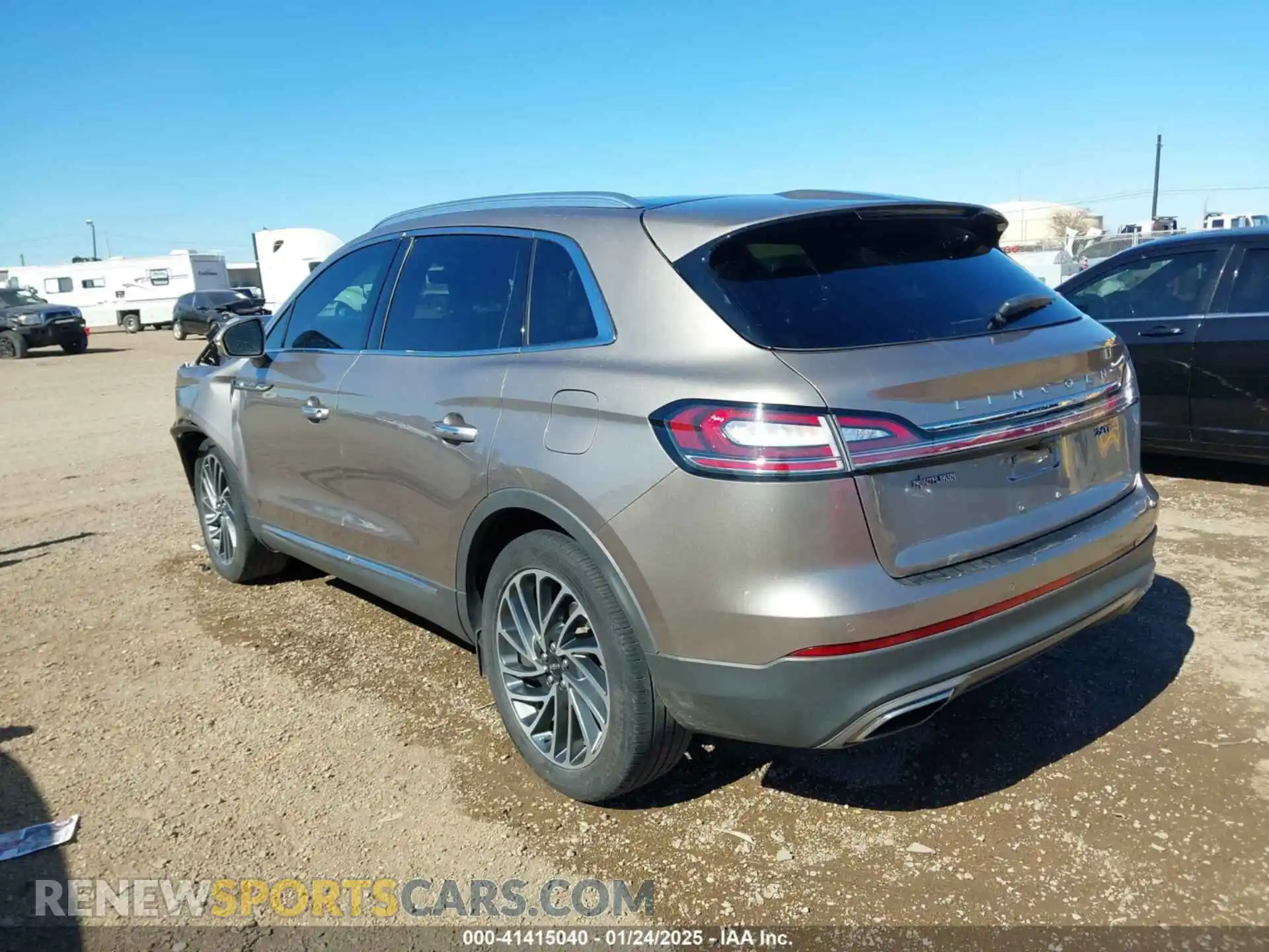 3 Photograph of a damaged car 2LMPJ6L96KBL31417 LINCOLN NAUTILUS 2019