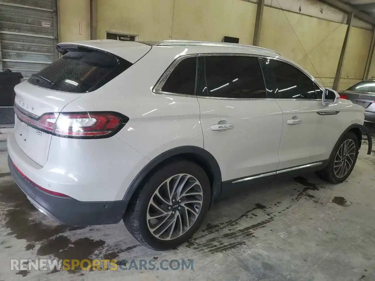 3 Photograph of a damaged car 2LMPJ6L99KBL28365 LINCOLN NAUTILUS 2019
