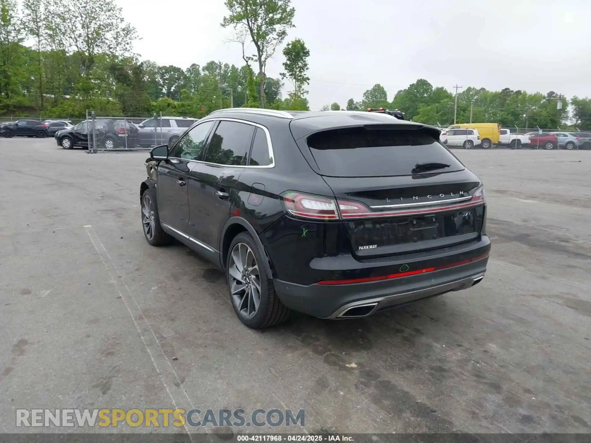 3 Photograph of a damaged car 2LMPJ6LP8KBL19297 LINCOLN NAUTILUS 2019