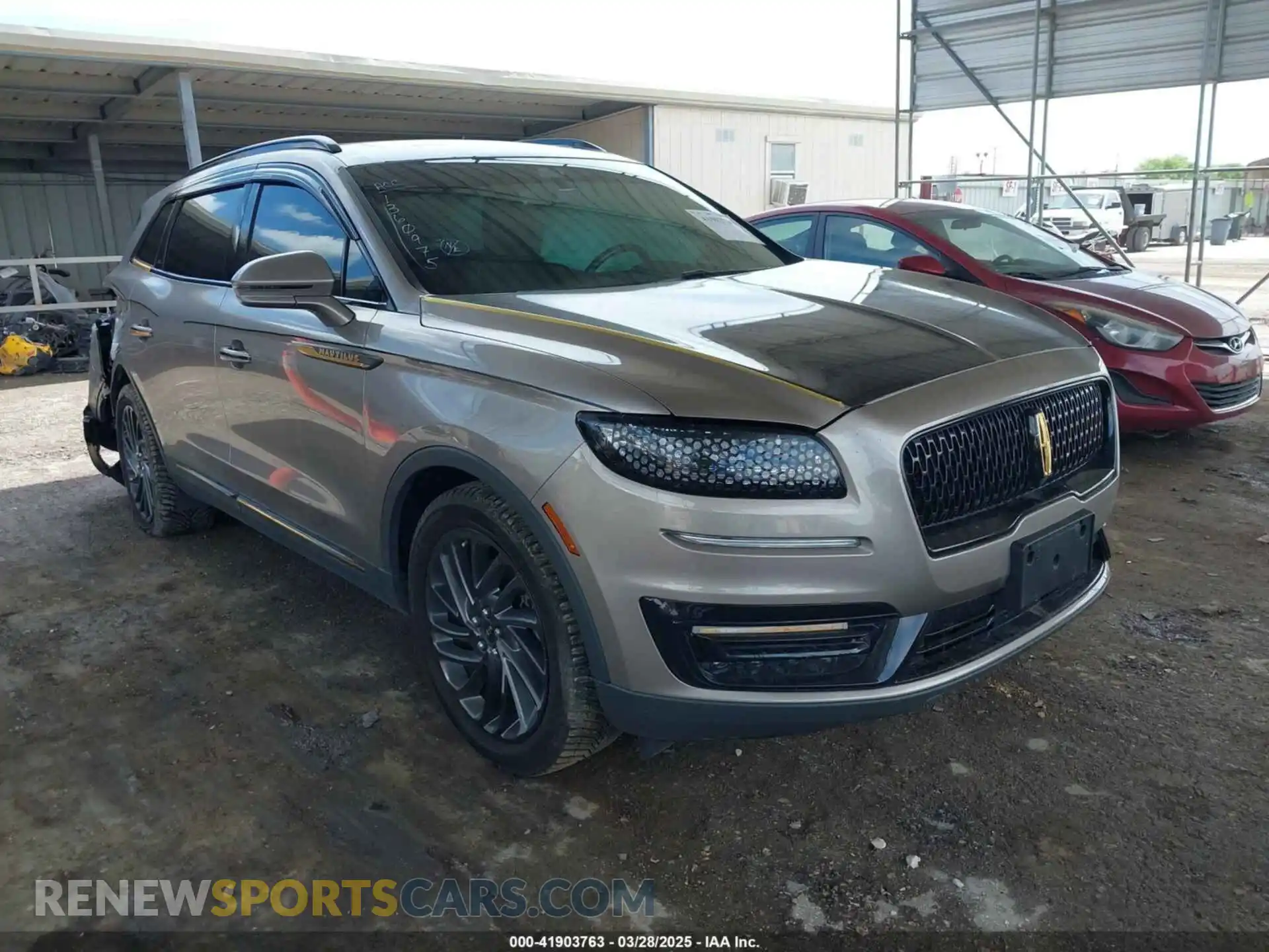 1 Photograph of a damaged car 2LMPJ8L94KBL12263 LINCOLN NAUTILUS 2019