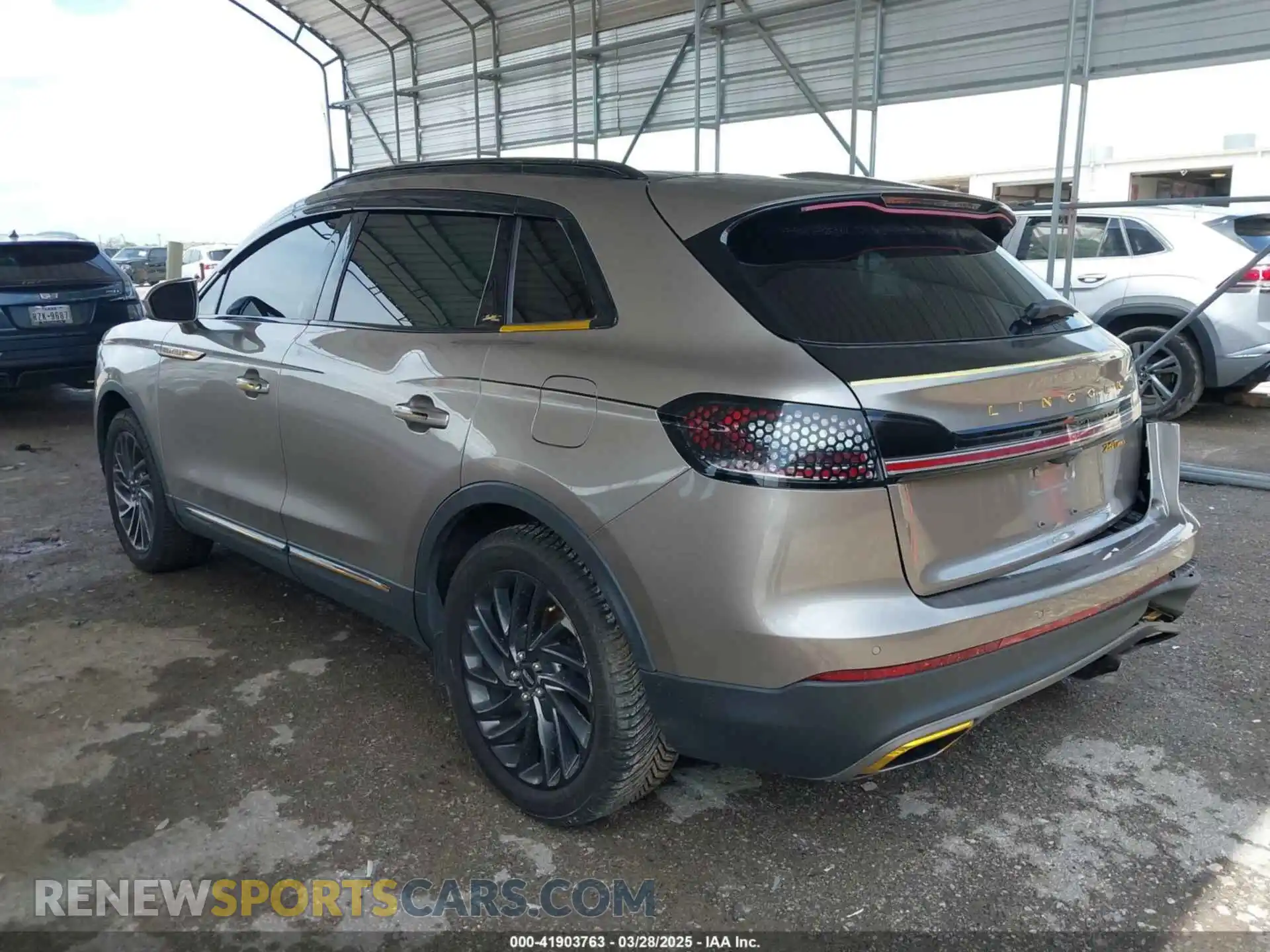 3 Photograph of a damaged car 2LMPJ8L94KBL12263 LINCOLN NAUTILUS 2019