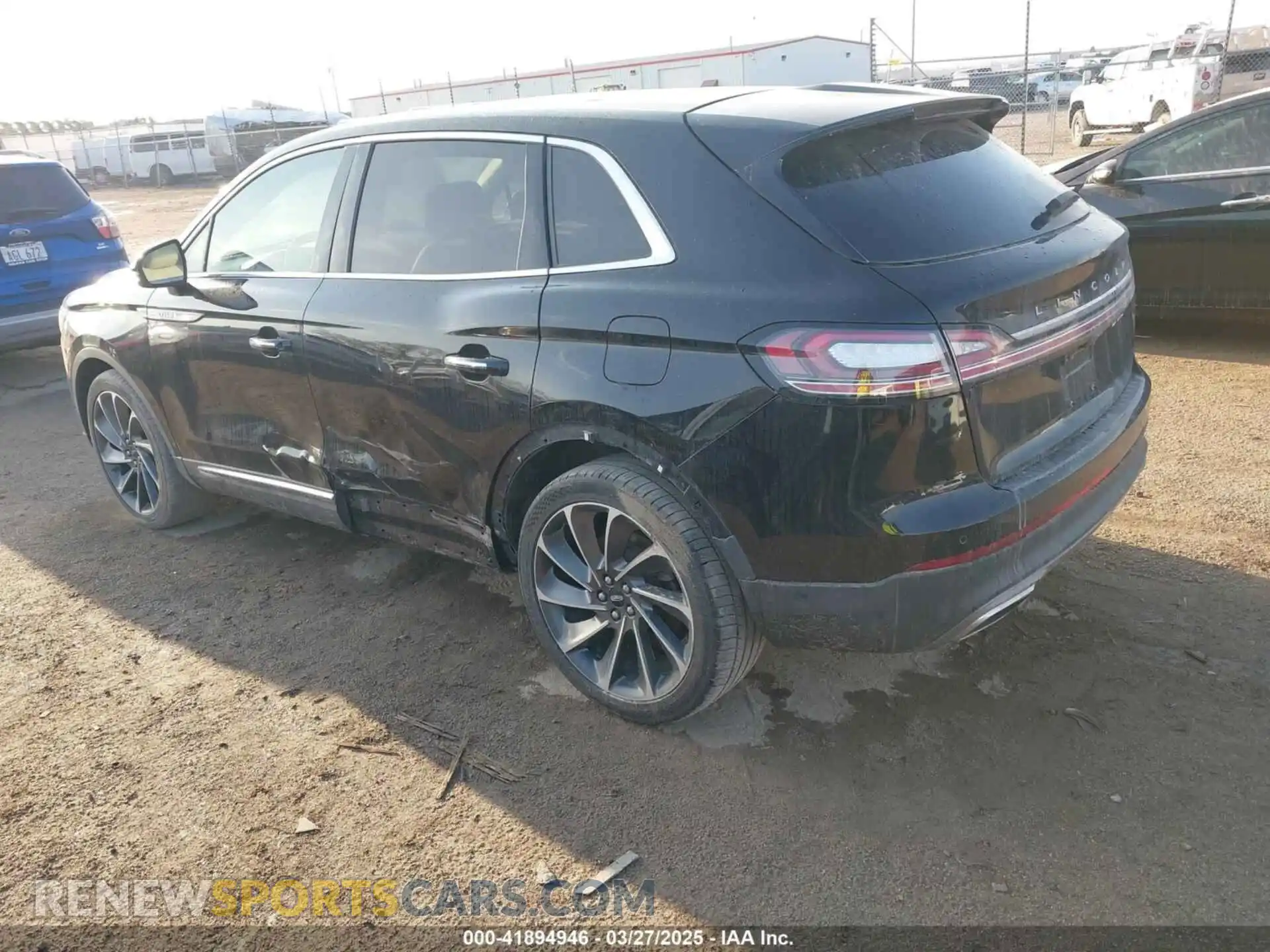 3 Photograph of a damaged car 2LMPJ8LP0KBL23954 LINCOLN NAUTILUS 2019