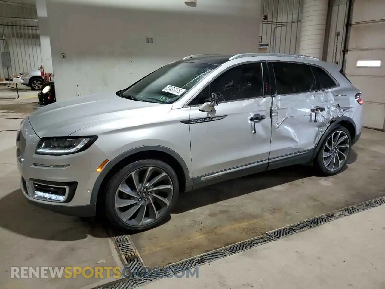 1 Photograph of a damaged car 2LMPJ8LP6KBL32092 LINCOLN NAUTILUS 2019