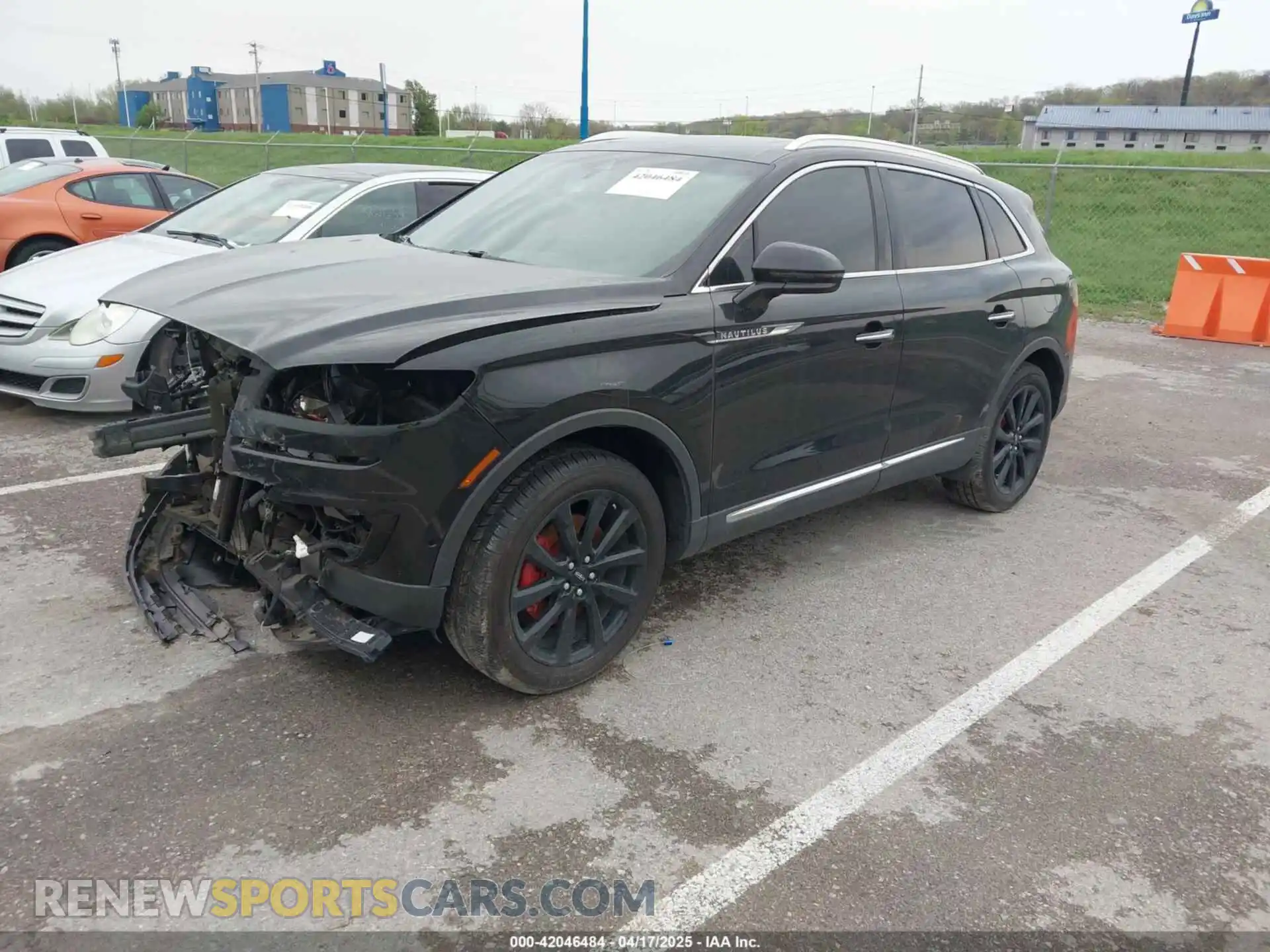 2 Photograph of a damaged car 2LMPJ8K93LBL23886 LINCOLN NAUTILUS 2020