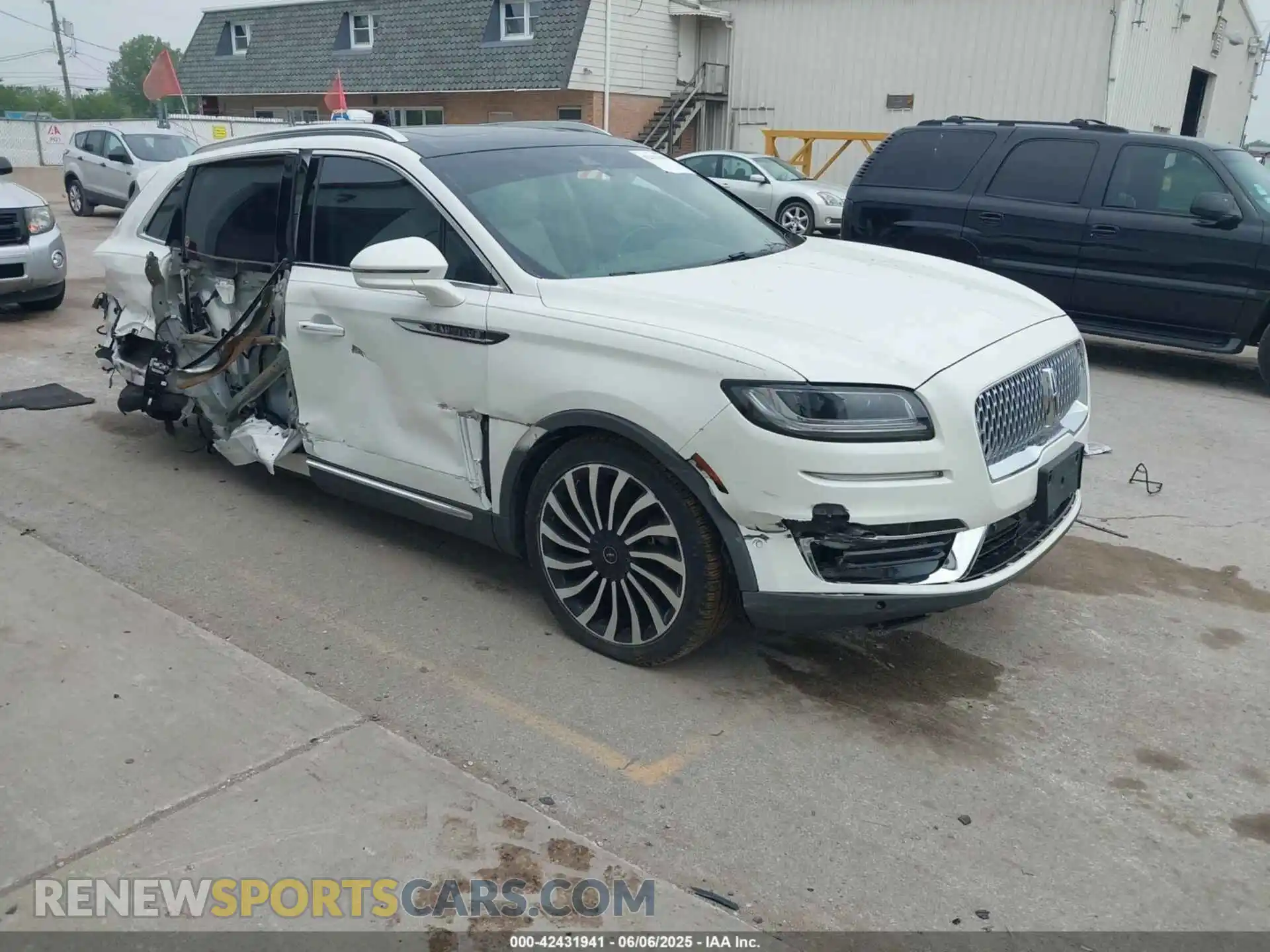 1 Фотография поврежденного автомобиля 2LMPJ9JP1LBL00855 LINCOLN NAUTILUS 2020
