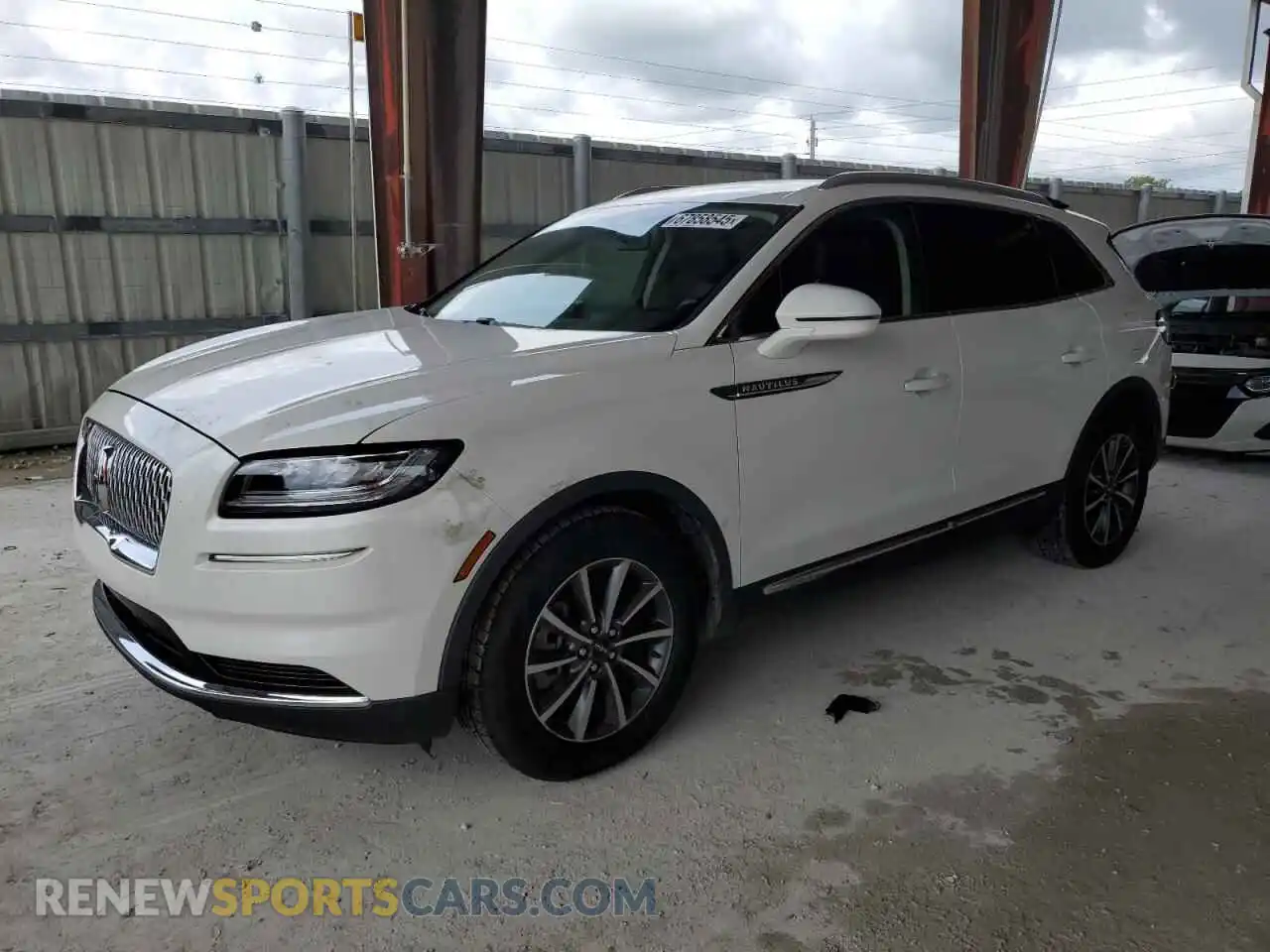 1 Photograph of a damaged car 2LMPJ6J97MBL07150 LINCOLN NAUTILUS 2021