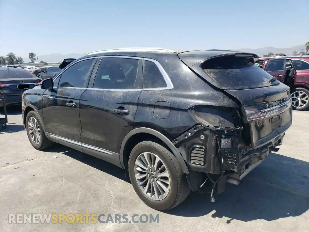 2 Photograph of a damaged car 2LMPJ6J98MBL03821 LINCOLN NAUTILUS 2021