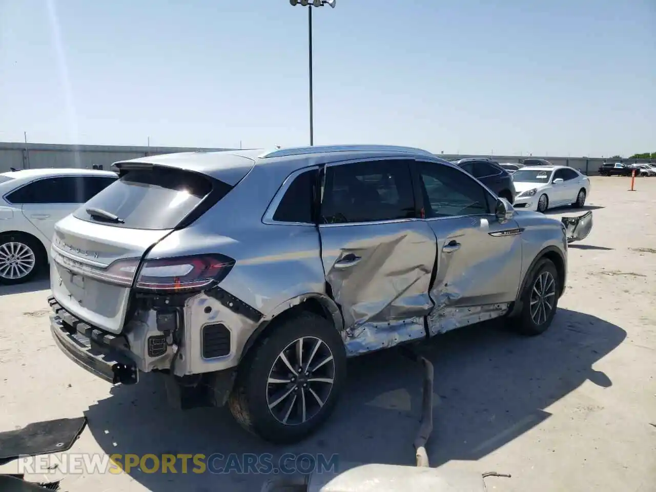 3 Photograph of a damaged car 2LMPJ6J98MBL10526 LINCOLN NAUTILUS 2021