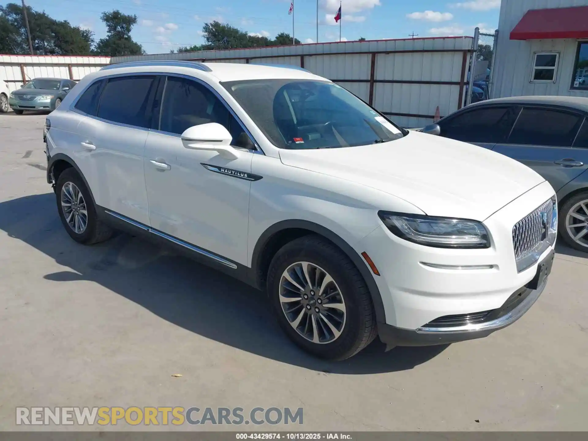 1 Photograph of a damaged car 2LMPJ6J9XMBL15503 LINCOLN NAUTILUS 2021