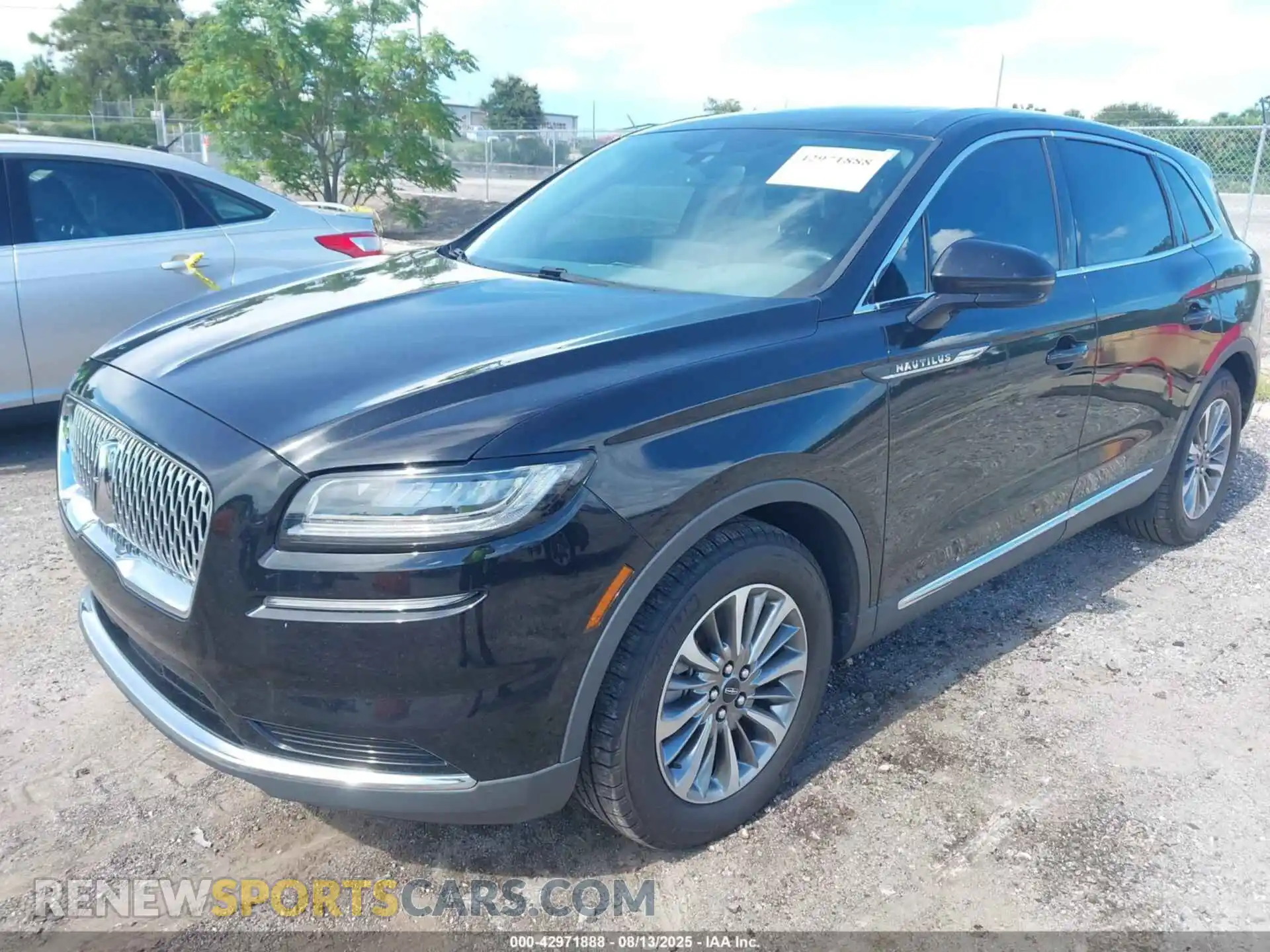 2 Photograph of a damaged car 2LMPJ6K90MBL11474 LINCOLN NAUTILUS 2021