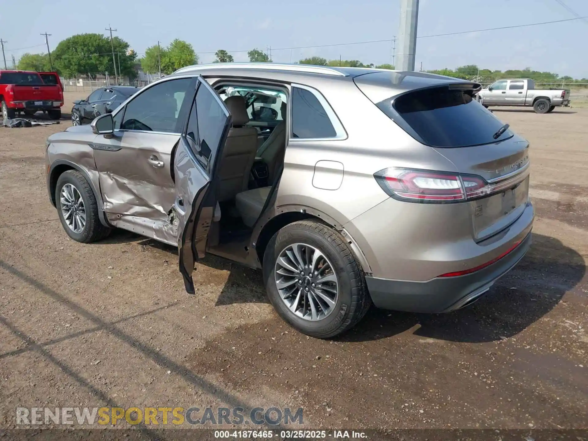3 Photograph of a damaged car 2LMPJ6K94MBL06570 LINCOLN NAUTILUS 2021