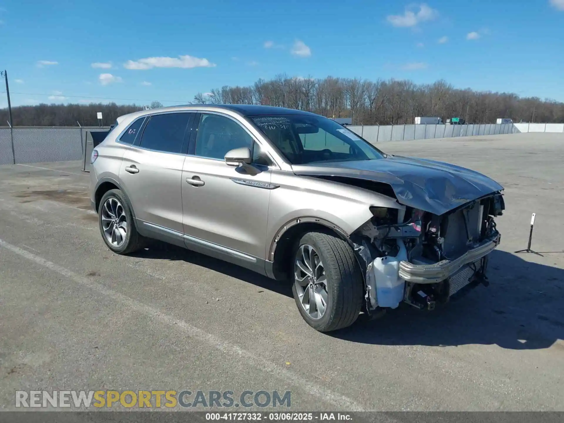 1 Photograph of a damaged car 2LMPJ6K96MBL00799 LINCOLN NAUTILUS 2021