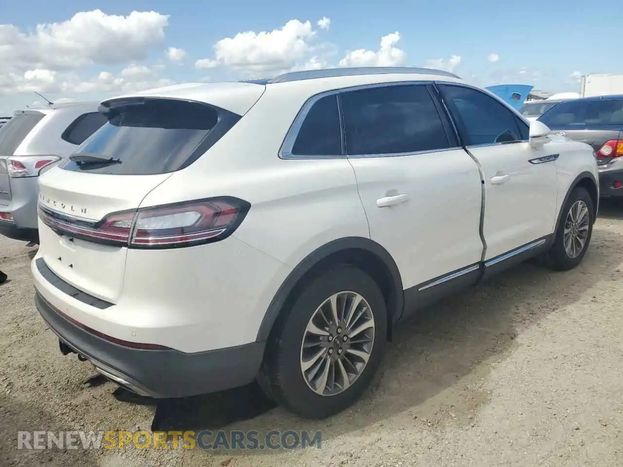 3 Photograph of a damaged car 2LMPJ8K90MBL12748 LINCOLN NAUTILUS 2021