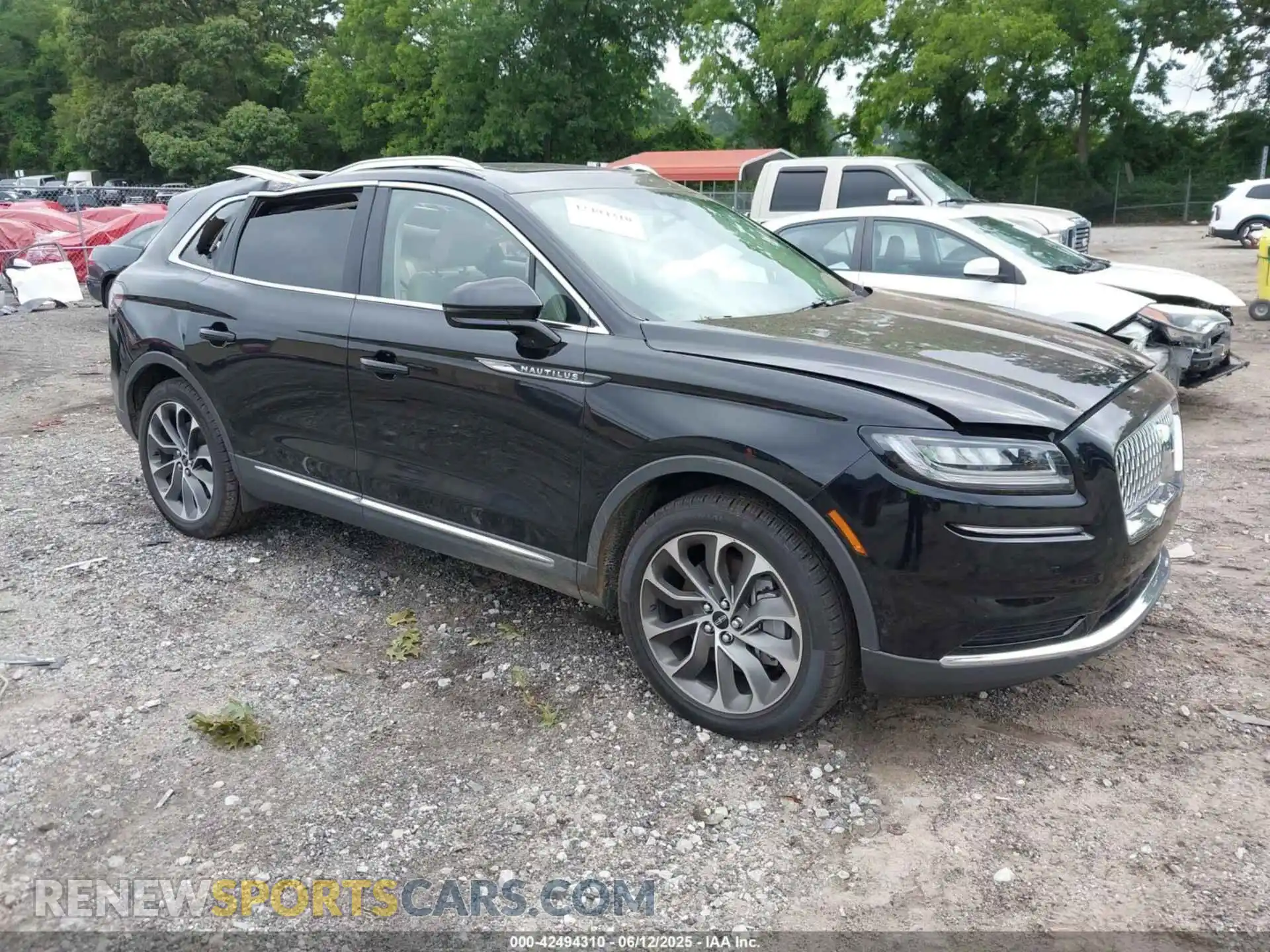1 Photograph of a damaged car 2LMPJ8K99MBL12344 LINCOLN NAUTILUS 2021