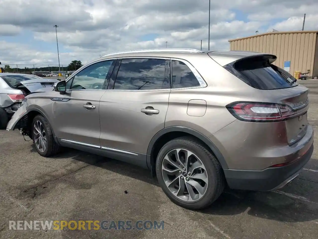 2 Photograph of a damaged car 2LMPJ8KP6MBL13403 LINCOLN NAUTILUS 2021
