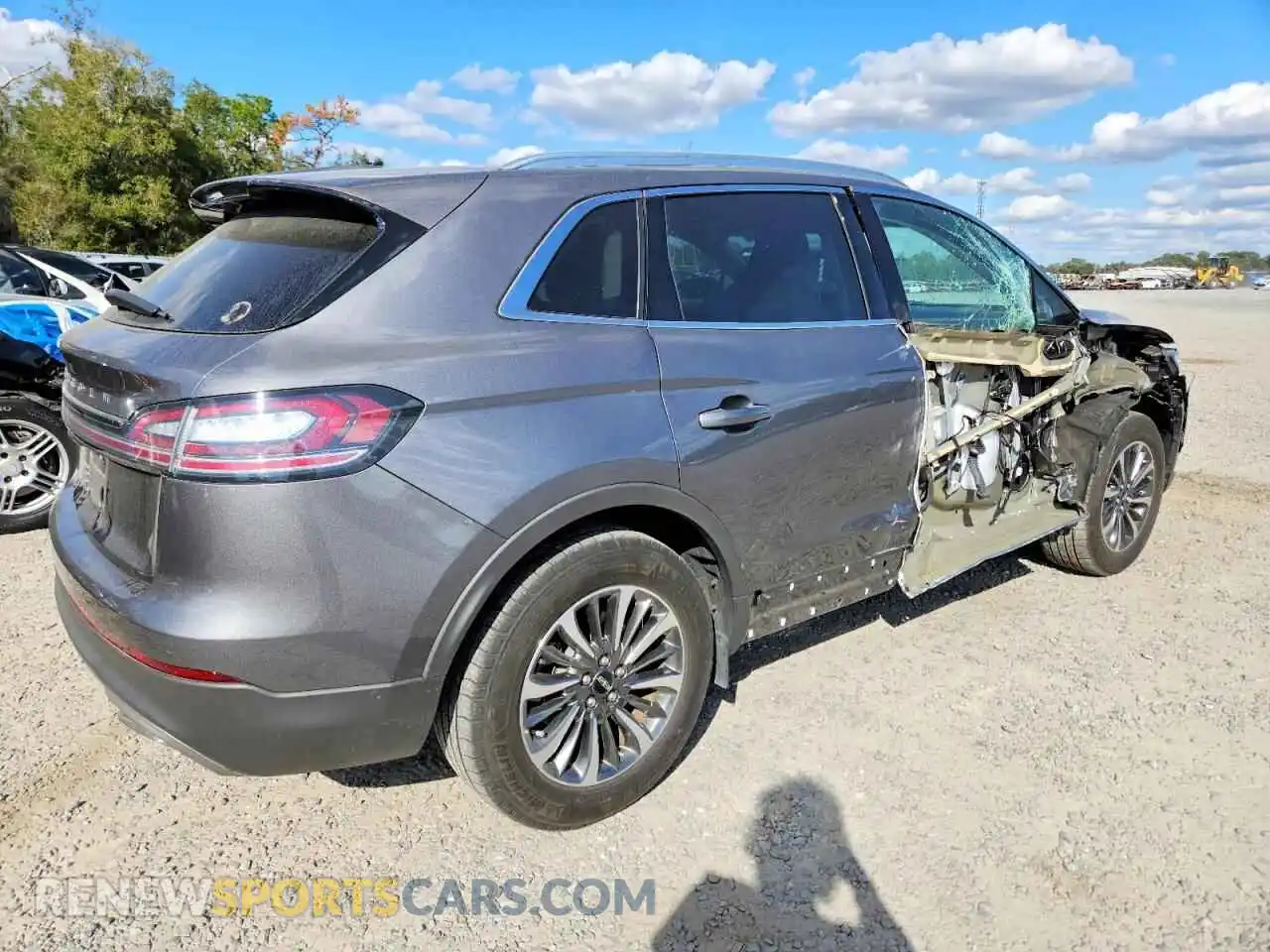 3 Photograph of a damaged car 2LMPJ6J96NBL24796 LINCOLN NAUTILUS 2022