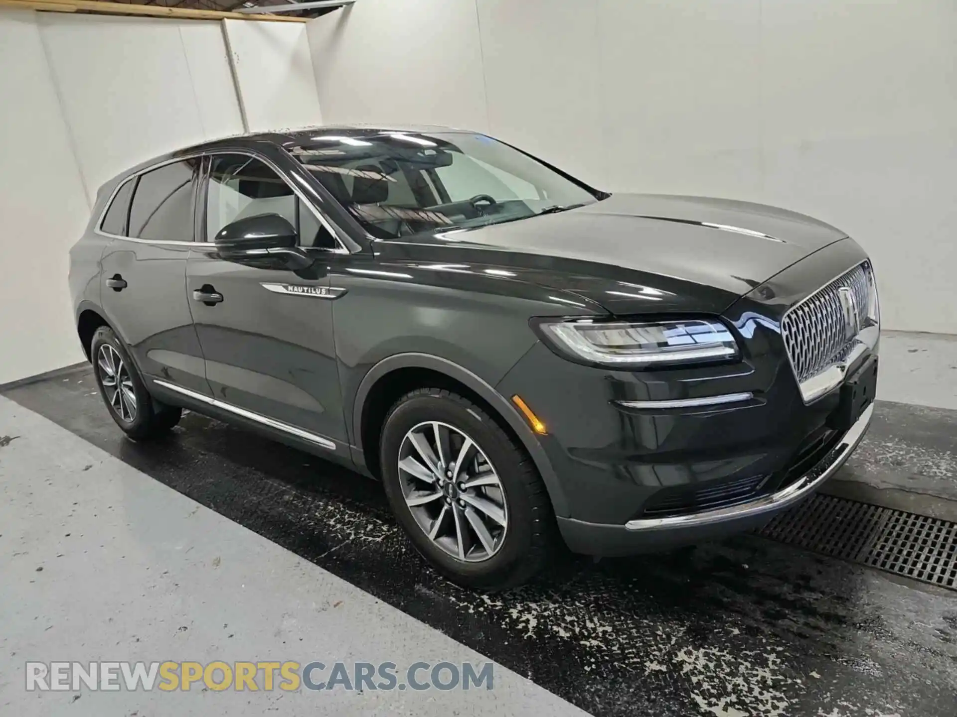 3 fotografías del automóvil dañado 2LMPJ8J95NBL11274 LINCOLN NAUTILUS 2022
