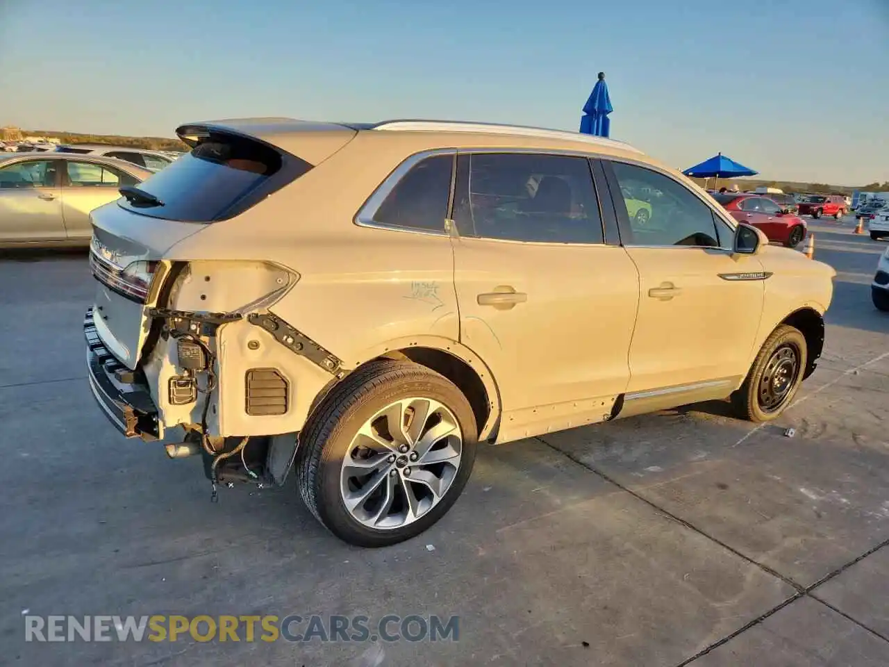 3 Photograph of a damaged car 2LMPJ8K91NBL23520 LINCOLN NAUTILUS 2022