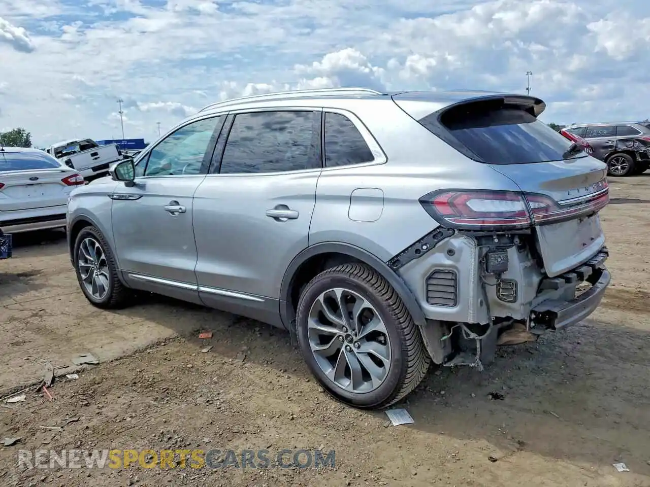 3 fotografías del automóvil dañado 2LMPJ8K97NBL05202 LINCOLN NAUTILUS 2022