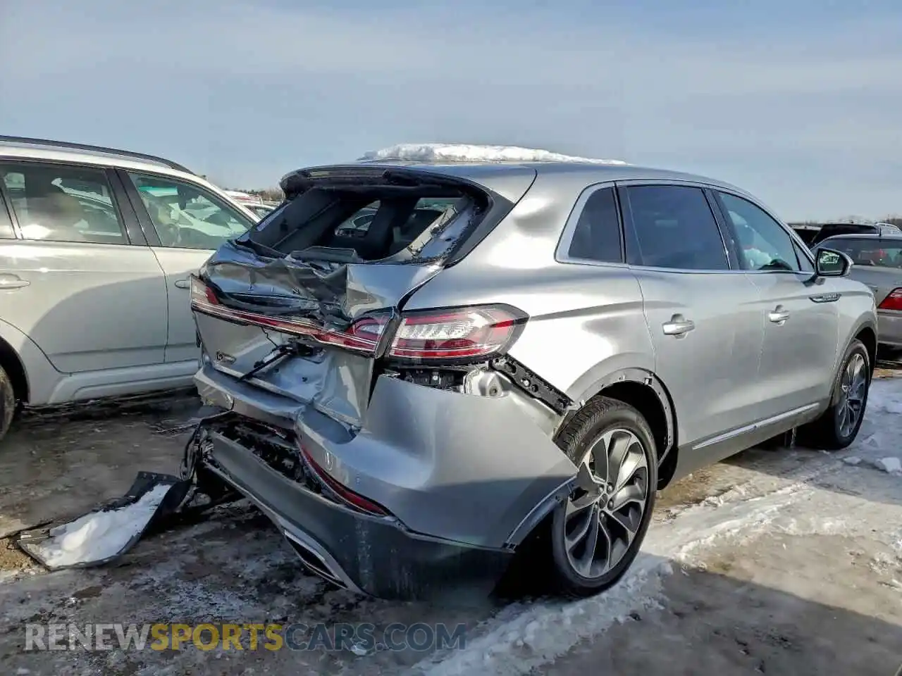 3 Photograph of a damaged car 2LMPJ8K97NBL23747 LINCOLN NAUTILUS 2022
