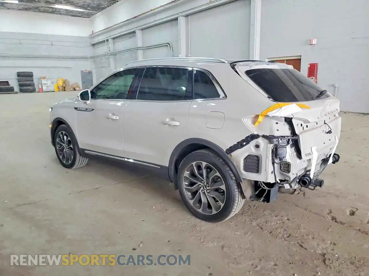 2 Photograph of a damaged car 2LMPJ8KP0NBL16234 LINCOLN NAUTILUS 2022
