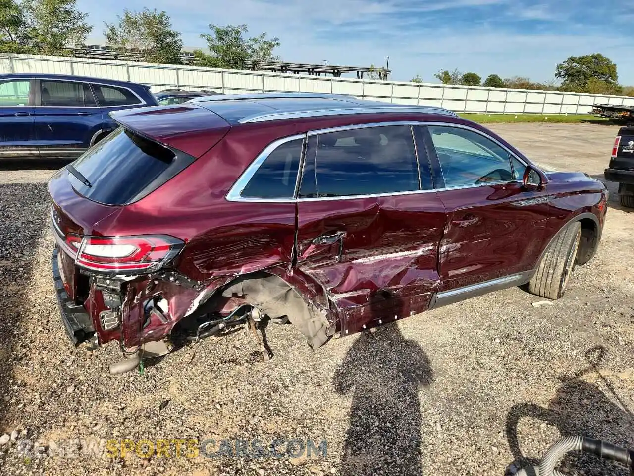 3 Photograph of a damaged car 2LMPJ8KP5NBL06086 LINCOLN NAUTILUS 2022