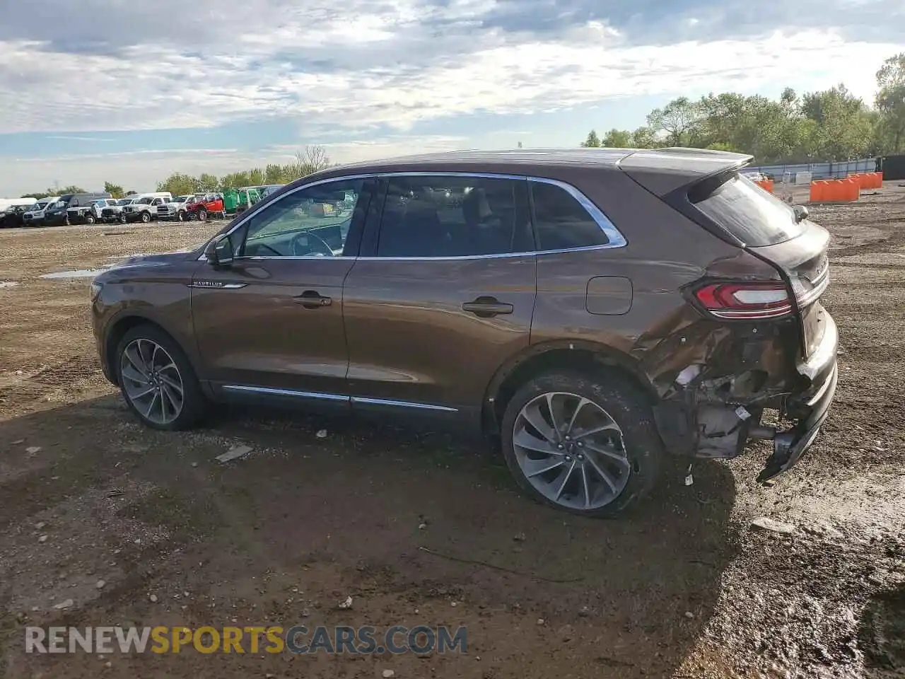 2 Photograph of a damaged car 2LMPJ8KP6NBL25634 LINCOLN NAUTILUS 2022