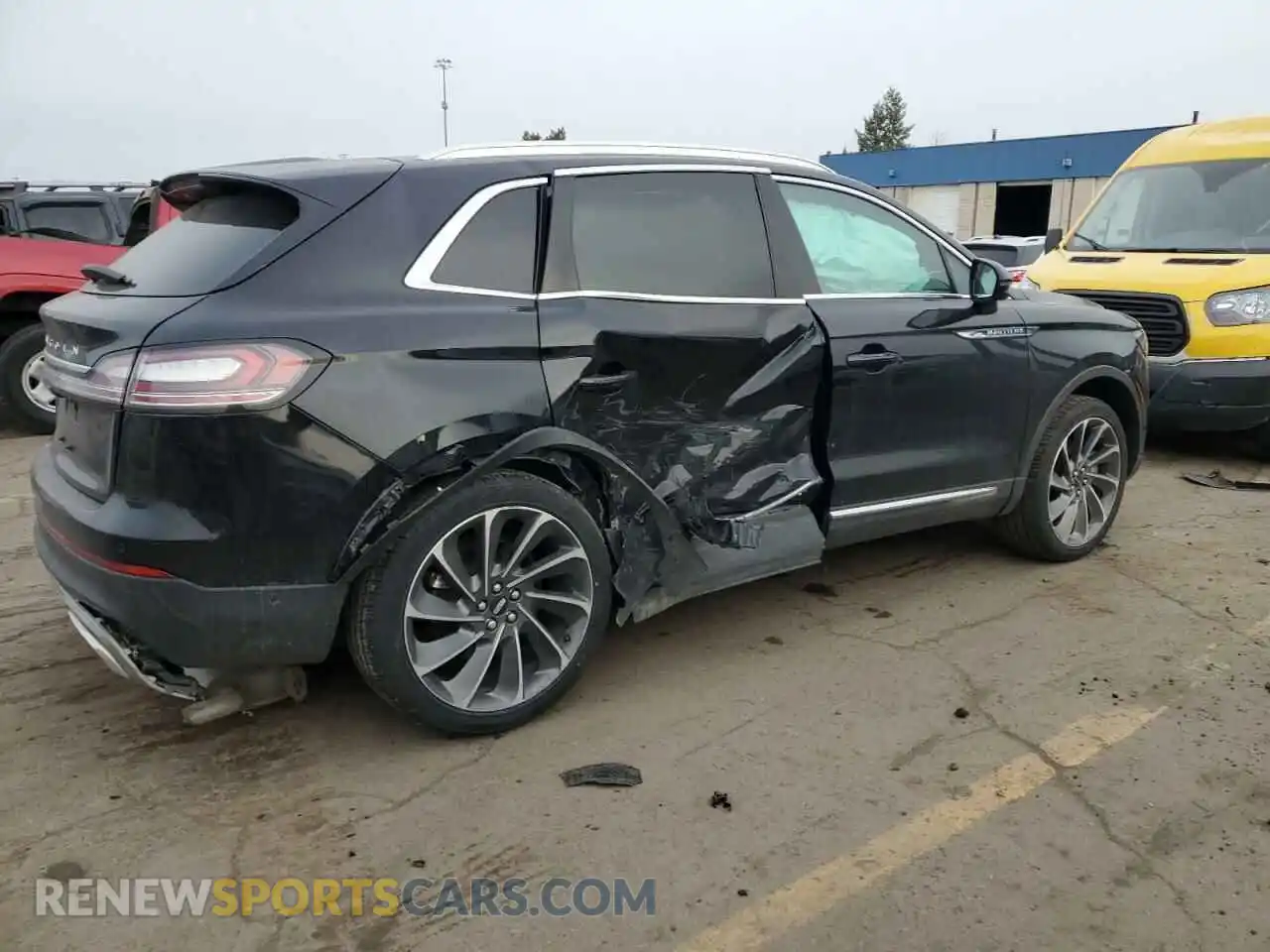 3 Photograph of a damaged car 2LMPJ8KP7NBL24413 LINCOLN NAUTILUS 2022