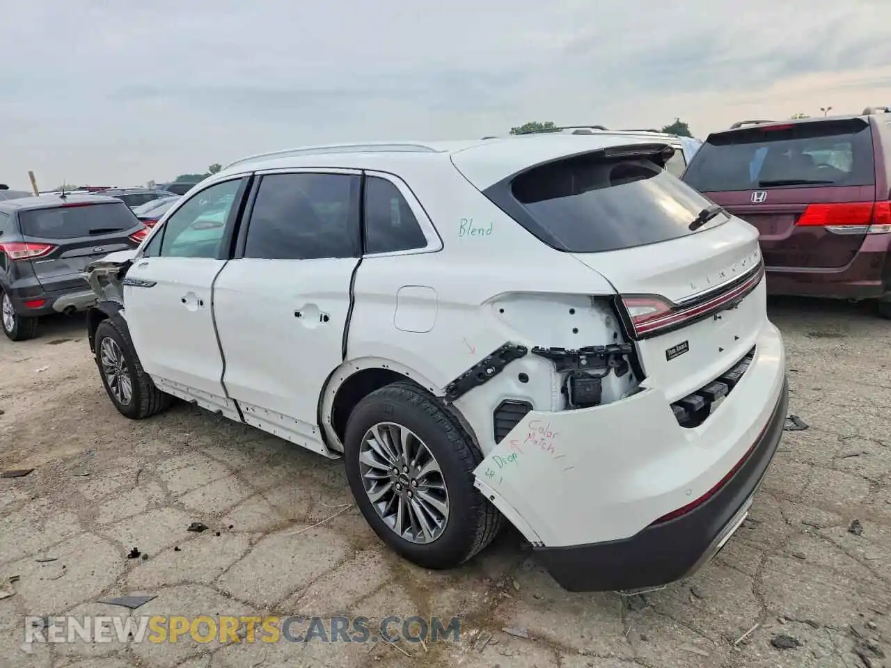 2 Photograph of a damaged car 2LMPJ8J96PBL17250 LINCOLN NAUTILUS 2023