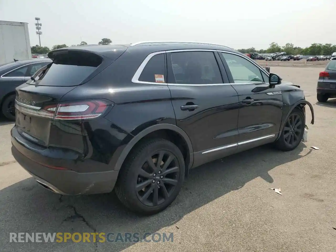 3 fotografías del automóvil dañado 2LMPJ8K95PBL01135 LINCOLN NAUTILUS 2023