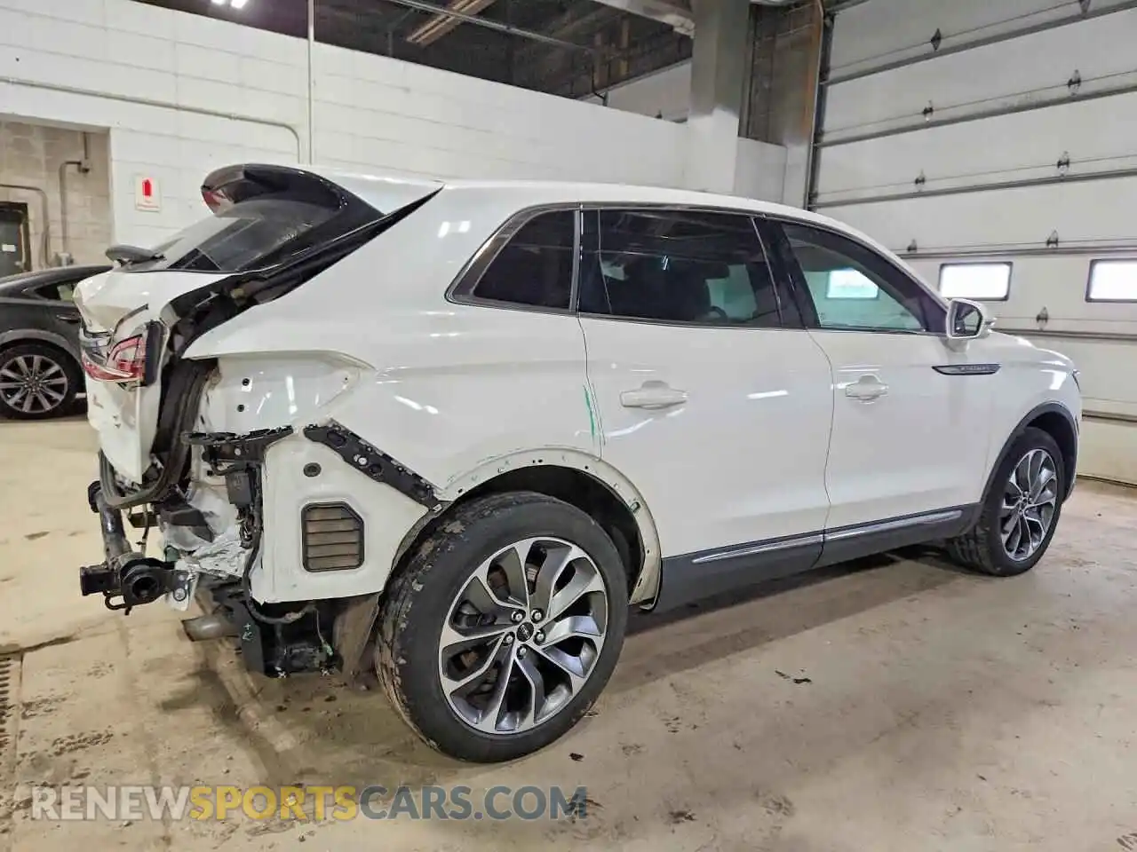 3 Photograph of a damaged car 2LMPJ8KP6PBL22252 LINCOLN NAUTILUS 2023