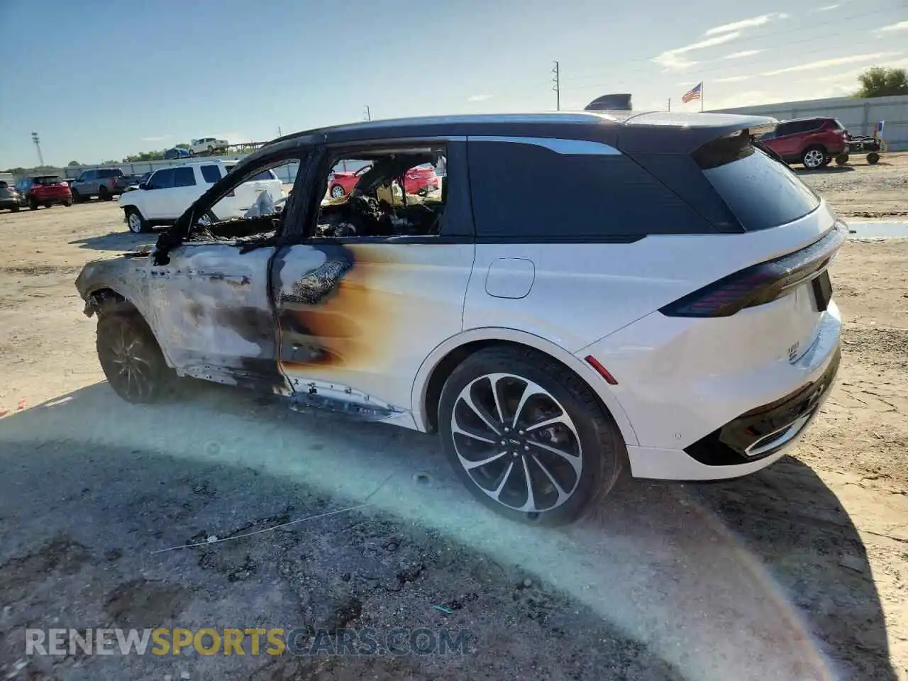 2 Photograph of a damaged car 5LMPJ9J40RJ855637 LINCOLN NAUTILUS 2024