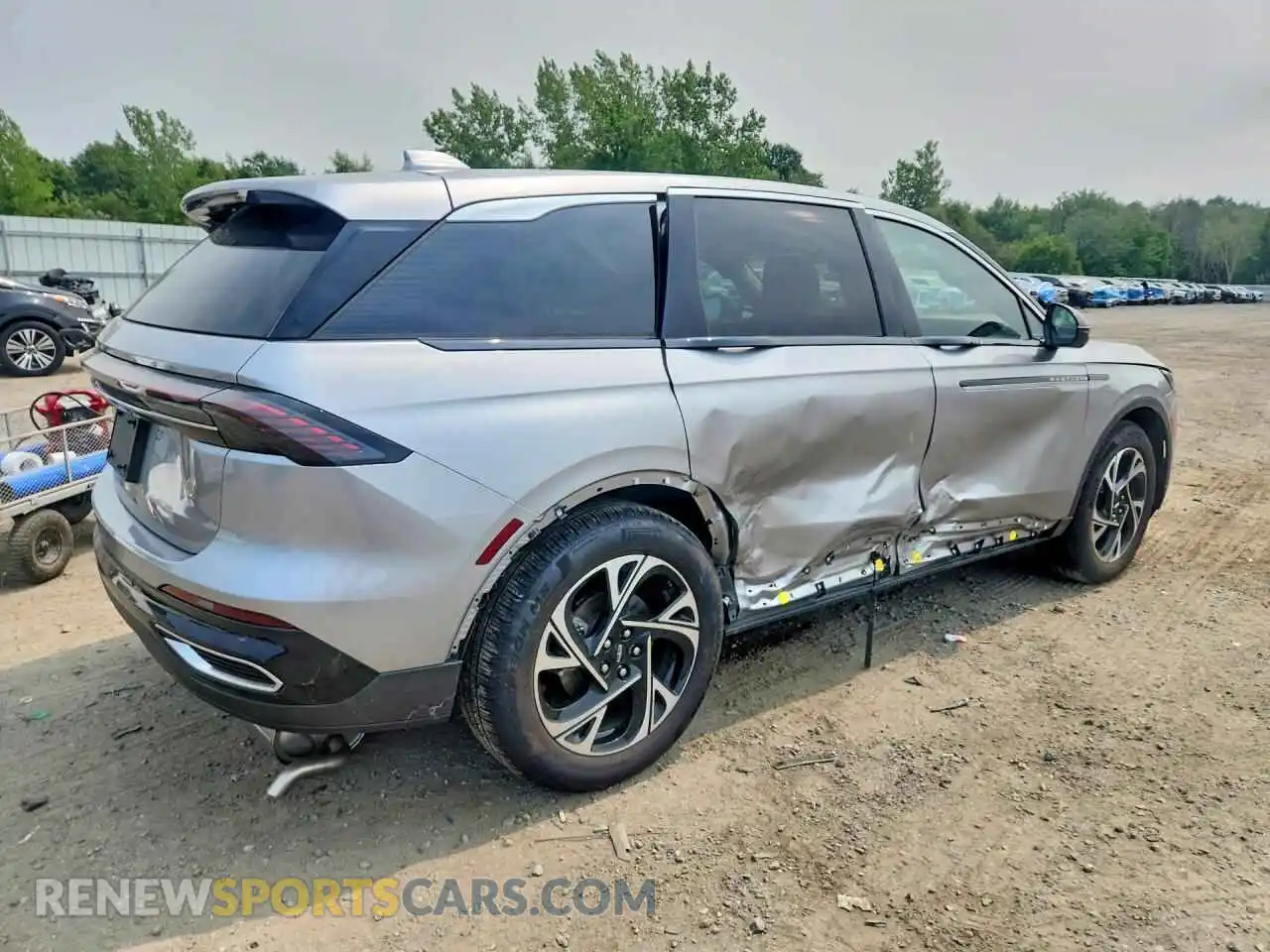 3 Фотография поврежденного автомобиля 5LMPJ8JAXSJ951698 LINCOLN NAUTILUS 2025