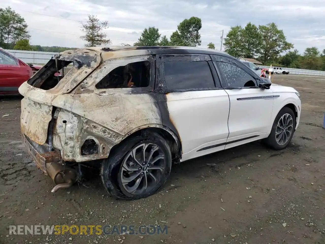3 Photograph of a damaged car 5LMPJ8KA5SJ928571 LINCOLN NAUTILUS 2025