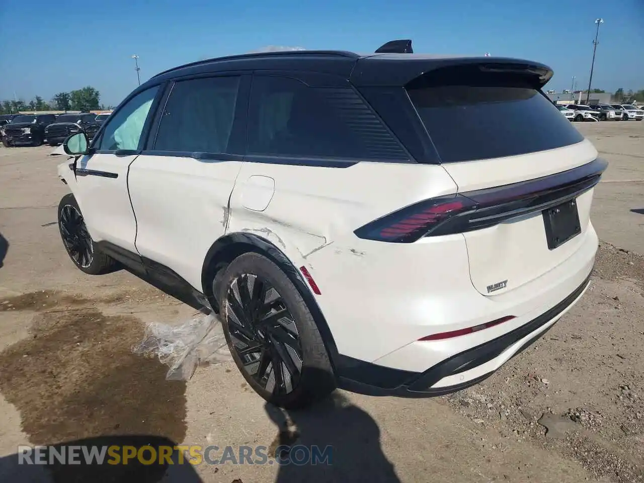 2 Фотография поврежденного автомобиля 5LMPJ8K49TJ019003 LINCOLN NAUTILUS 2026