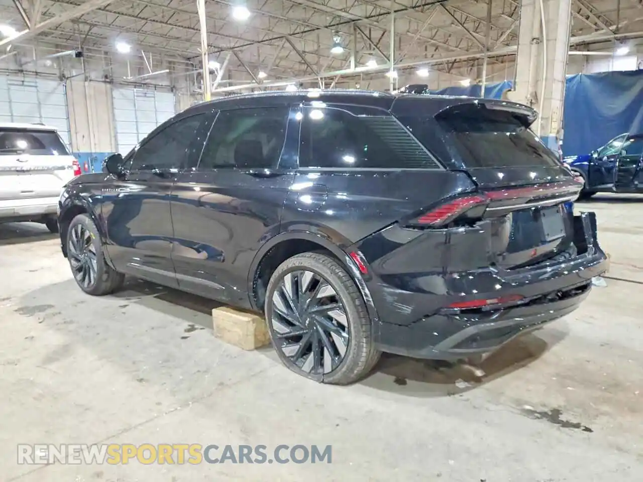 2 Photograph of a damaged car 5LMPJ8KA0TJ985875 LINCOLN NAUTILUS 2026