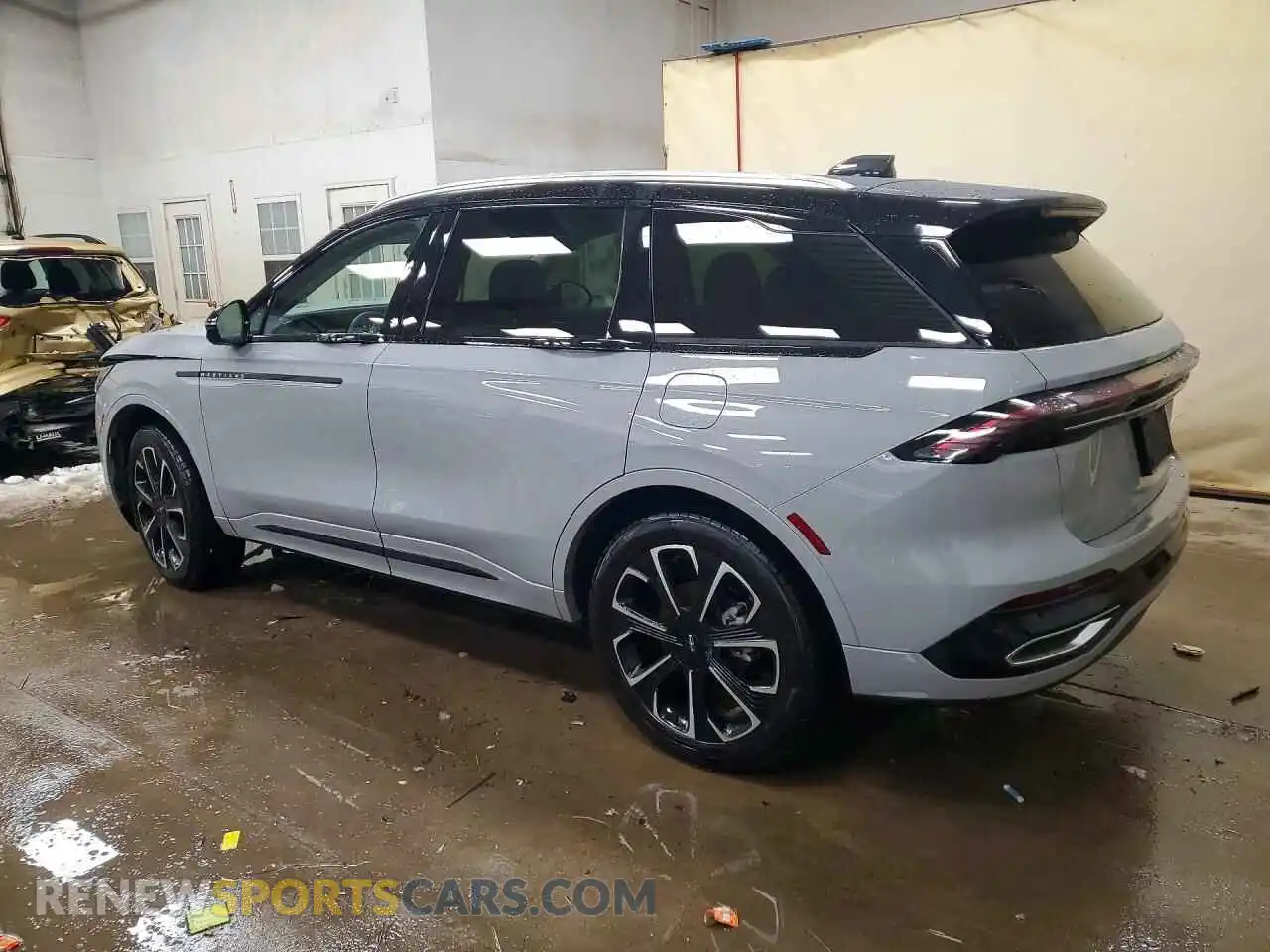 2 Фотография поврежденного автомобиля 5LMPJ8KA3TJ991444 LINCOLN NAUTILUS 2026