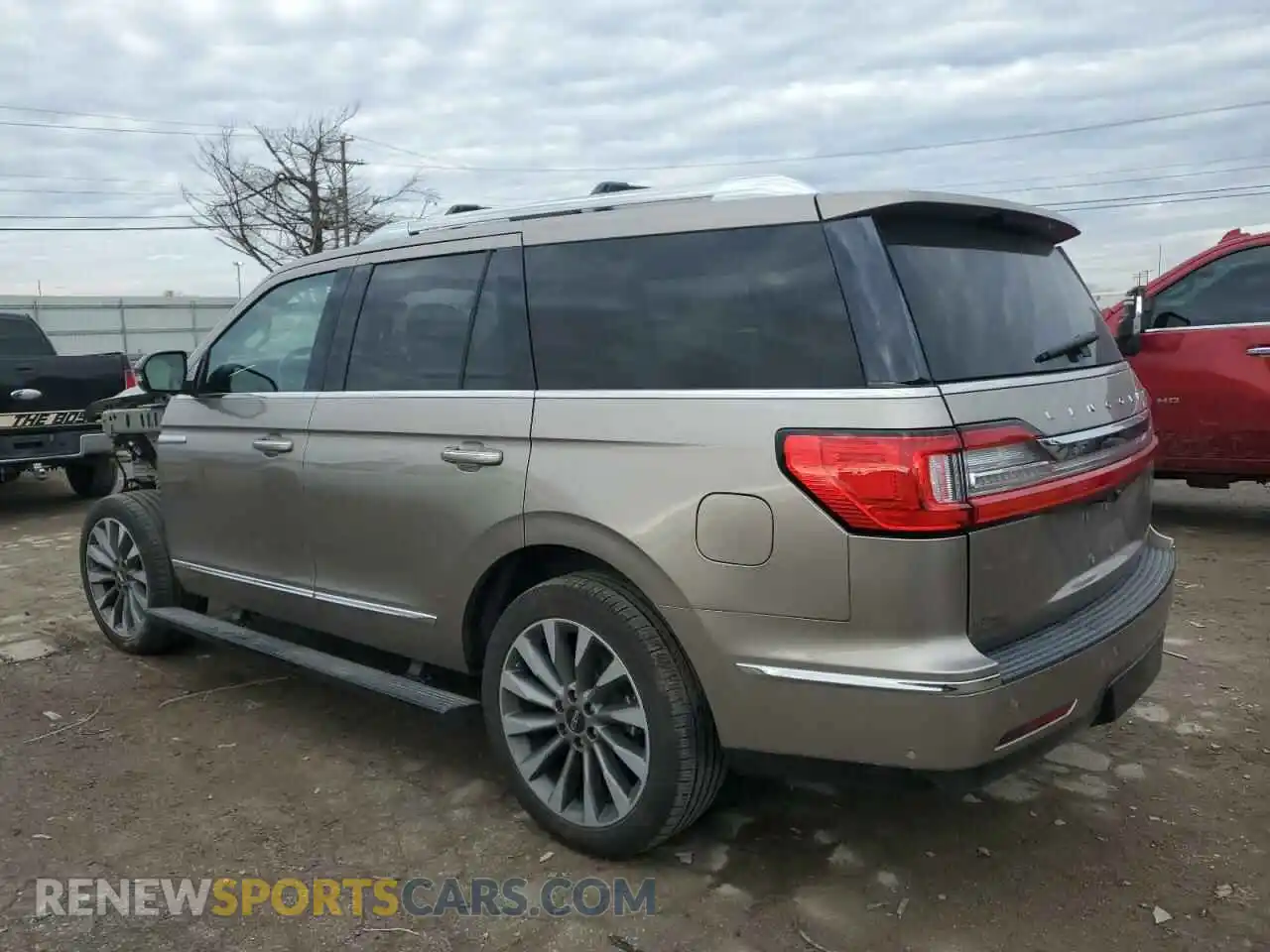 2 Photograph of a damaged car 5LMJJ2LT7LEL15137 LINCOLN NAVIGATOR 2020